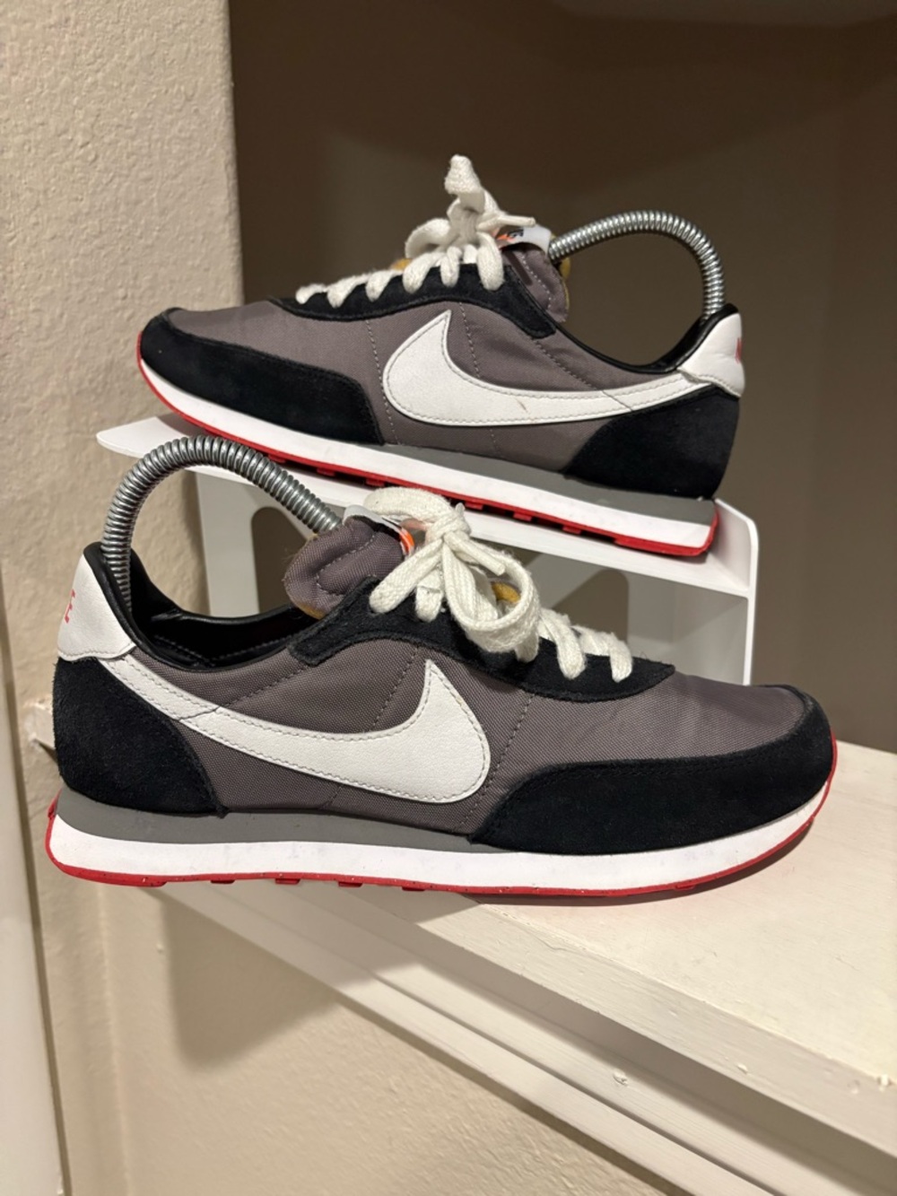 Nike Waffle Trainer 2 Shoes Flat Pewter-Black-Siren Red Youth Size 5Y DC6477-005